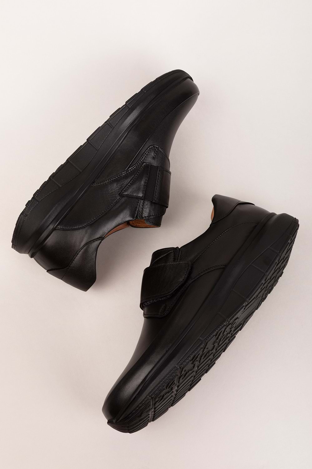 Gondol Erkek Hakiki Deri Şiş ve Diyabet Hastalarına Özel Rahat Ayakkabı af.1901 - Siyah - 40