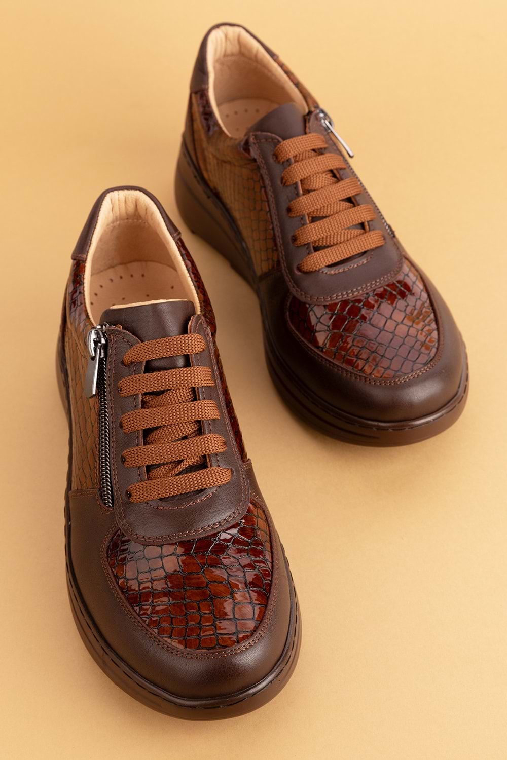 Gondol Hakiki Deri Anatomik Taban Rahat Fermuarlı Ayakkabı ndr.3802 - Kahve Croco - 36