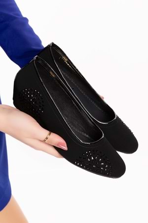 Gondol Taş Detaylı Ev Ayakkabısı Siyah Nubuk 39 dmr.154