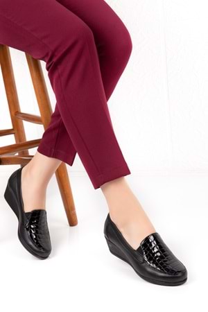 Gondol Hakiki Deri Ortopedik Taban Ayakkabı vdt.2606 - Siyah Croco - 37