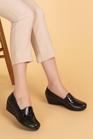 Gondol Hakiki Deri Ortopedik Taban Ayakkabı vdt.2606 - Siyah Croco - 38