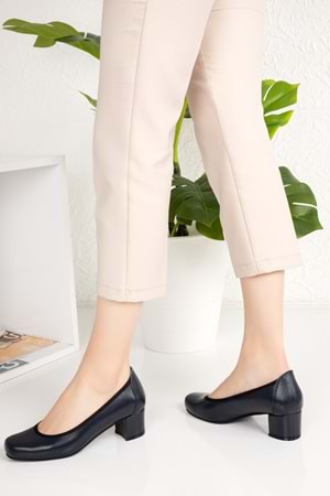 Gondol Kadın Hakiki Deri Rahat Günlük Topuklu Ayakkabı şhn.280 - Siyah - 39