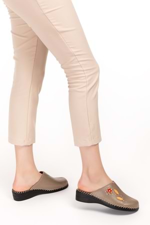 Gondol Kadın Hakiki Deri Ortopedik Sabo Terlik yprk.811 - Vizon - 38