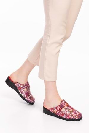Gondol Kadın Hakiki Deri Ortopedik Sabo Terlik yprk.707 - Pembe Desen - 37