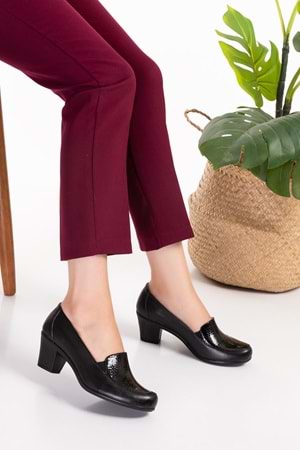 Gondol Hakiki Deri Rahat Klasik Topuklu Ayakkabı vdt.206 - Siyah Petek - 35