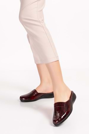 Gondol Kadın İçi Dışı Hakiki Deri Şık Ev Terliği Özl.960 - Bordo Petek - 37