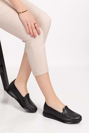 Gondol Kadın Hakiki Deri Klasik Günlük Ayakkabı vdt.911 - Siyah - 37