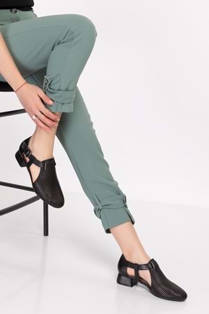 Gondol Kadın Hakiki Deri Lazer Kesim Topuklu Ayakkabı ast.6400 - Siyah - 41