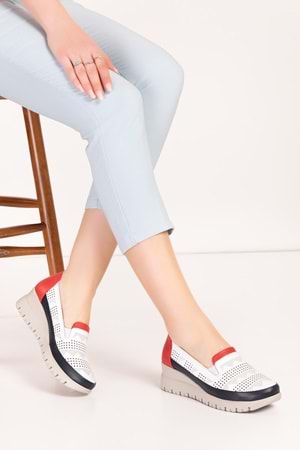 Gondol Kadın Hakiki Deri Anatomik Taban Dolgu Topuklu Lazer Delikli Ayakkabı pyt.6206 - Tommy - 37