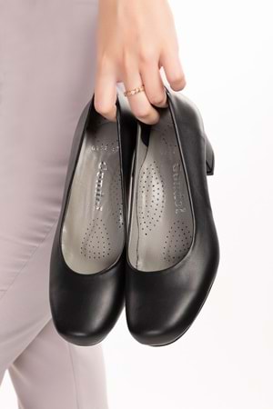 Gondol Kadın Hakiki Deri Rahat Topuklu Hostes Ayakkabı şhn.0242 - Siyah - 34