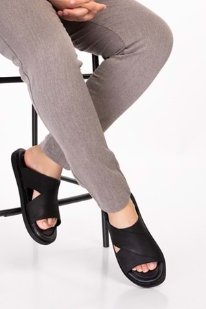 Gondol Erkek Hakiki Deri Çapraz Bant Terlik esm.303 - Siyah - 41