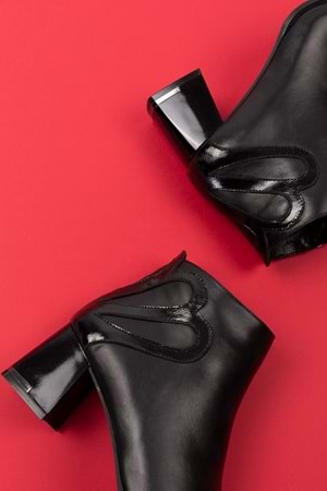 Gondol Kadın Hakiki Deri Rugan Detay Orta Boy Topuk Bot Ast.102 - Siyah - 41