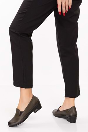 Gondol Hakiki Deri Kısa Topuklu Lastik Detaylı Ayakkabı msa.65 - Haki - 40