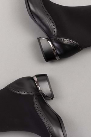 Gondol Kadın Hakiki Deri Kısa Topuklu Üst Streçli Bot Ast.229 - Siyah - 35