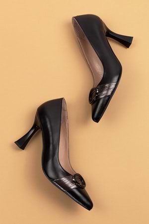 Gondol Kadın Hakiki Deri Stiletto Ayakkabı ast.6201 - Siyah - 40