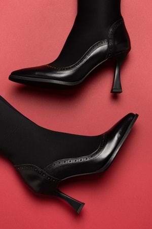 Gondol Kadın Hakiki Deri Üst Kısmı Streçli İnce Topuk Çizme Ast.163 - Siyah - 36