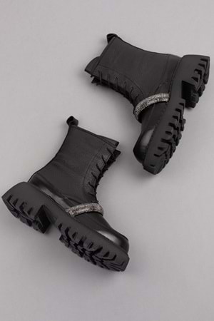 Gondol Kadın Hakiki Deri Kalın Topuklu Hafif Taş Detaylı Şık Bot rg.88222 - Siyah - 37