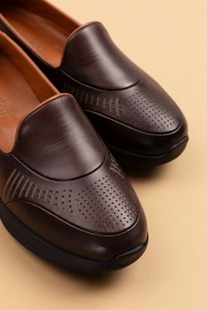 Gondol Kadın Hakiki Deri Hafif Taban Klasik Günlük Ayakkabı at.4218 - Kahverengi - 36