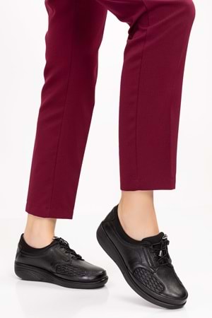 Gondol Hakiki Deri Kadın Kemik Çıkıntısına Özel Ayakkabı at.4204 - Siyah - 36