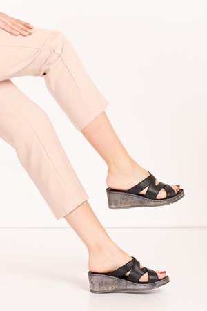 Gondol Hakiki Deri Dolgu Topuklı Yumuşak Taban Rahat Terlik irm.78 - Siyah - 41