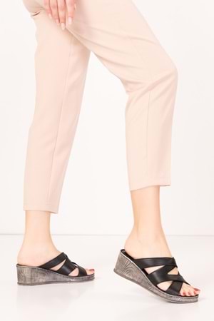 Gondol Hakiki Deri Dolgu Topuklı Yumuşak Taban Rahat Terlik irm.78 - Siyah - 41