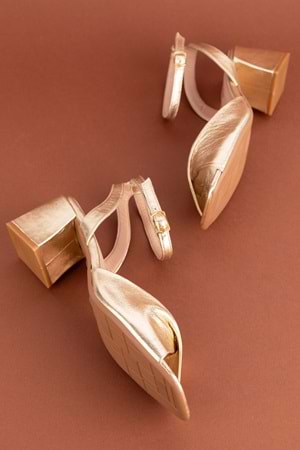 Gondol Kadın Hakiki Deri Topuklu Ayakkabı ast.6004 - Dore - 35