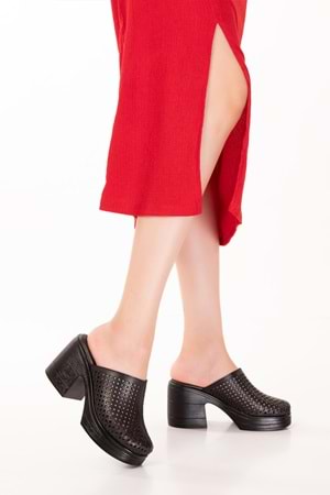 Gondol Kadın Hakiki Deri Platform Topuklu Lazerli Şık Terlik msa.90 - Siyah - 39