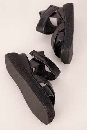 Gondol Kadın Hakiki Deri Cırtlı Sandalet elnr.481 - Siyah - 36