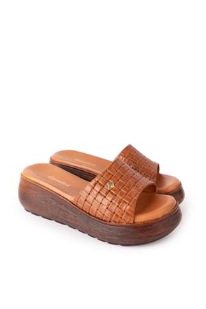 Gondol Kadın Hakiki Deri Günlük Dolgu Topuklu Terlik yprk.2401 - Taba - 39