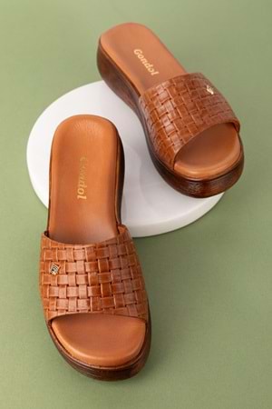 Gondol Kadın Hakiki Deri Günlük Dolgu Topuklu Terlik yprk.2401 - Taba - 39