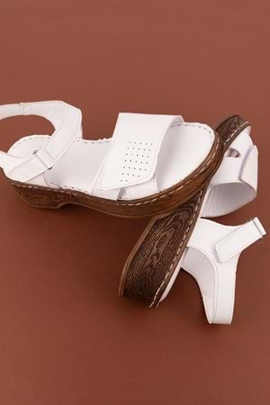 Gondol Kadın Hakiki Deri Günlük Rahat Cırtlı Sandalet iz.8403 - Beyaz - 41