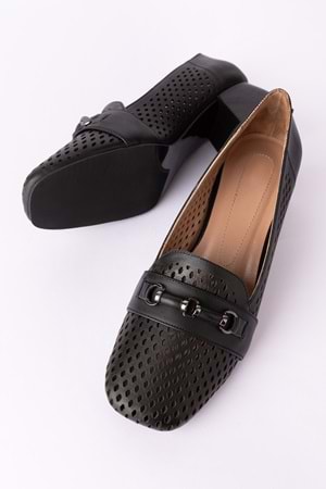 Gondol Kadın Hakiki Deri Lazer Delikli Topuklu Ayakkabı ast.7480 - Siyah - 36