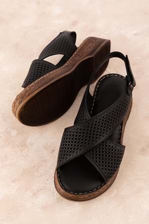 Gondol Kadın Hakiki Deri Günlük Rahat Günlük Sandalet iz.8400 - Siyah - 40