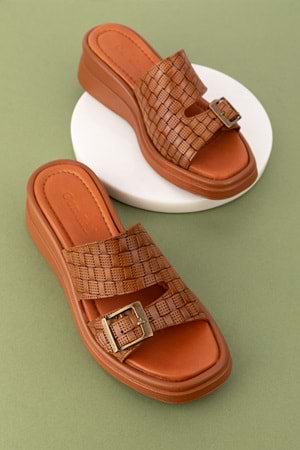 Gondol Kadın Hakiki Deri Dolgu Topuk Günlük Şık Terlik ayh.1120 - Taba - 40