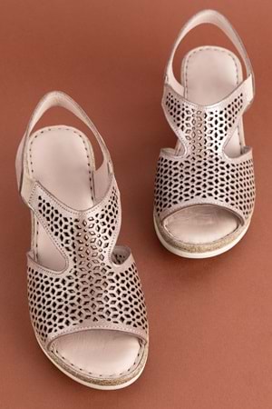 Gondol Kadın Hakiki Deri Dolgu Topuklu Lazer Kesim Sandalet iz.2502 - Gri - 41