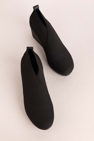 Gondol Dolgu Topuklu Lastikli Kapsül Tarz Ayakkabı ell.1212 - Siyah - 37