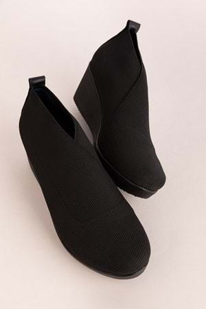 Gondol Dolgu Topuklu Lastikli Kapsül Tarz Ayakkabı ell.1212 - Siyah - 37