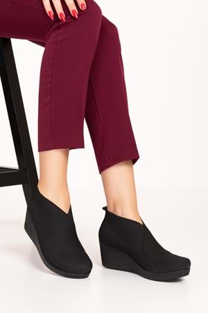 Gondol Dolgu Topuklu Lastikli Kapsül Tarz Ayakkabı ell.1212 - Siyah - 37