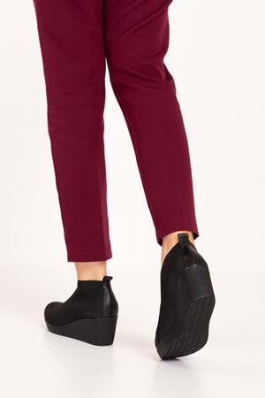 Gondol Dolgu Topuklu Lastikli Kapsül Tarz Ayakkabı ell.1212 - Siyah - 37