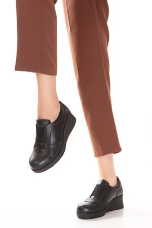 Gondol Hakiki Deri Anatomik Taban Rahat Lastik Detaylı Ayakkabı elnr.5866 - Siyah - 38