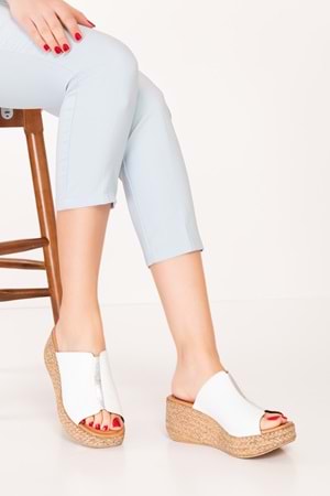 Gondol Kadın Hakiki Deri Platform Tabanlı Terlik anl.3241 - Beyaz - 42