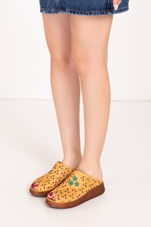 Gondol Hakiki Deri Çiçek Detaylı Dekolte Terlik mlk.5803 - Hardal - 39