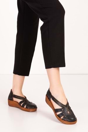 Gondol Kadın Hakiki Deri Önü Kapalı Rahat Sandalet pyt.5103 - Siyah - 36