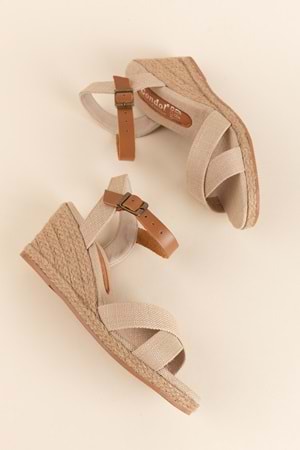 Gondol Kadın Keten Kumaş Dolgu Topuk Hasır Taban Platform Sandalet ell.7132 - Bej - 34