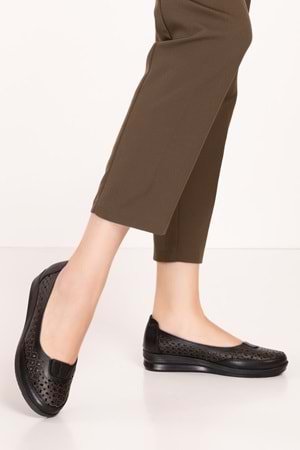 Gondol Kadın Hakiki Deri Anatomik Taban Lazer Delikli Günlük Ayakkabı Pyt.6221 - Siyah - 37