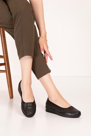 Gondol Kadın Hakiki Deri Anatomik Taban Lazer Delikli Günlük Ayakkabı Pyt.6221 - Siyah - 37