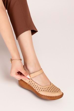 Gondol Kadın Hakiki Deri Önü Kapalı Rahat Sandalet pyt.5100 - Bej - 40