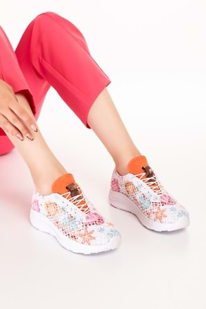 Gondol Kadın İçi Deri Dışı Dantel Hafif Spor Ayakkabı belx.4391 - Beyaz Desen - 37