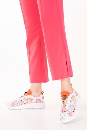 Gondol Kadın İçi Deri Dışı Dantel Hafif Spor Ayakkabı belx.4391 - Beyaz Desen - 37