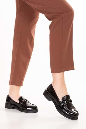 Gondol Kadın Hakiki Deri Toka Detaylı Şık Loafer Ayakkabı ndr.26101 - siyah rugan - 36